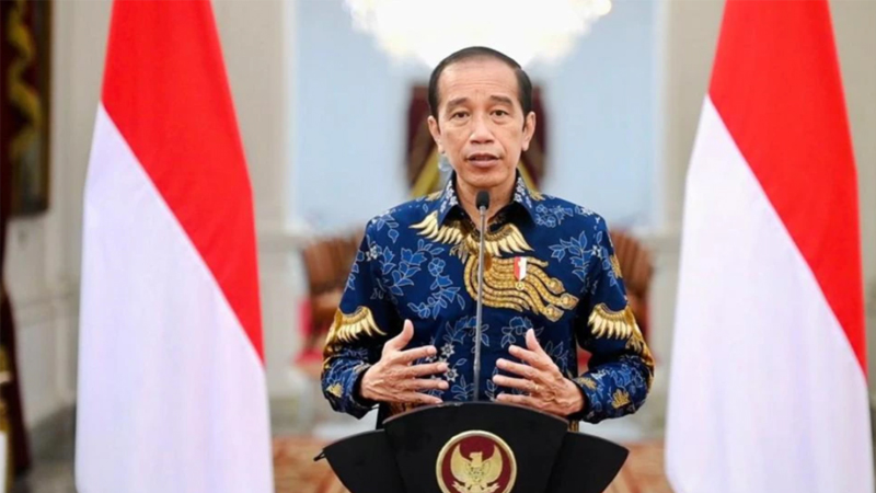 COVID tăng vọt, Indonesia áp đặt các biện pháp khẩn cấp