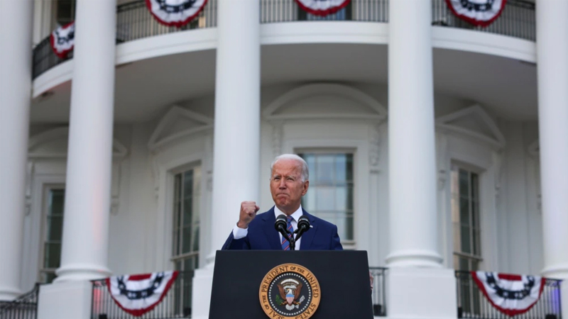 Ông Biden khuyến khích dân tiêm chủng trước biến thể Delta