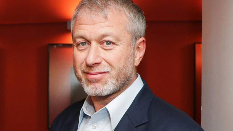 Roman Abramovich – Từ cậu bé mồ côi đến ông vua đế chế Chelsea giàu nhất nước Nga