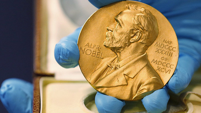 Nobel Y học 2021 được trao cho 2 nhà khoa học với phát hiện về nhiệt độ và xúc giác